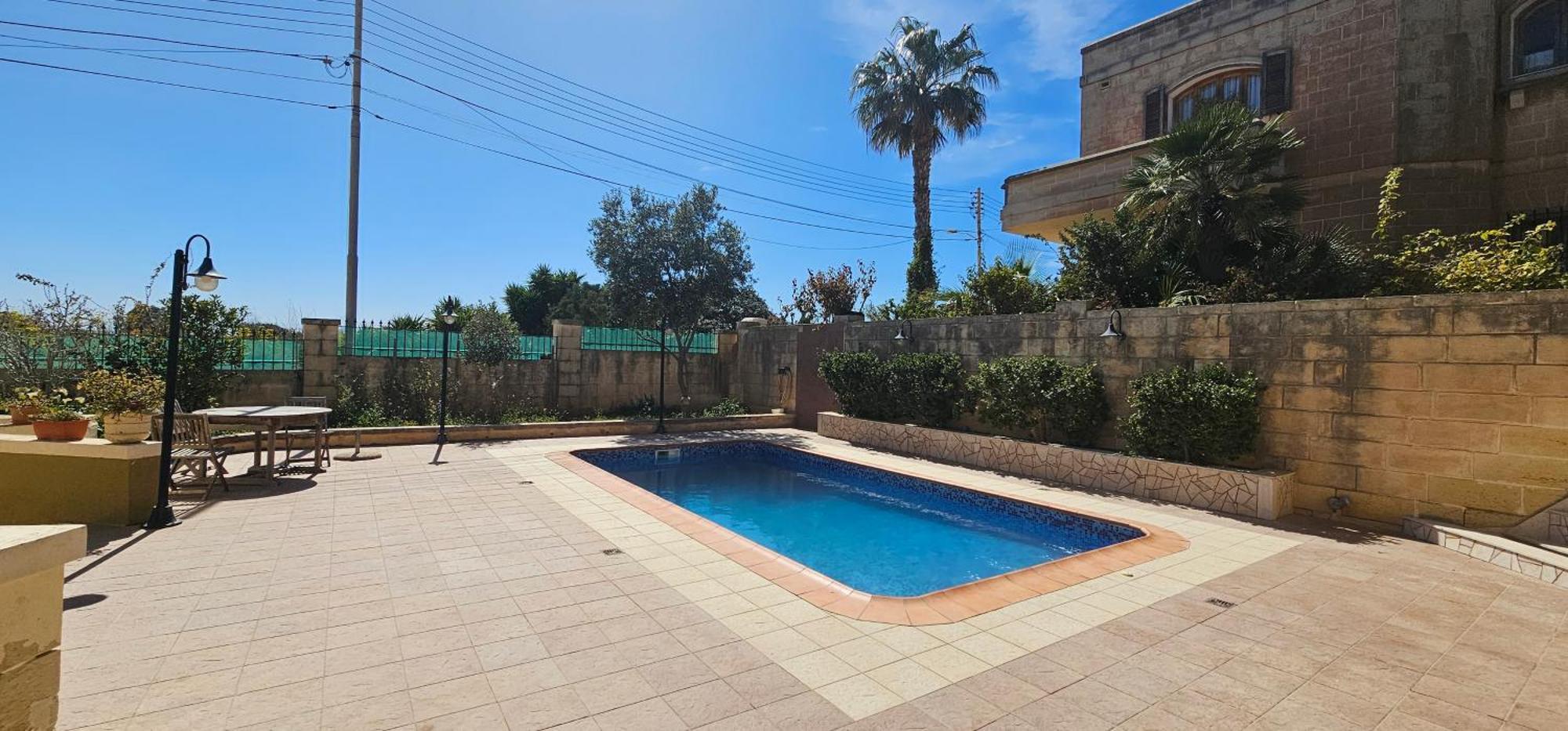 Poolside, 2 Bedroom Flatlet Apartamento Is-Swieqi